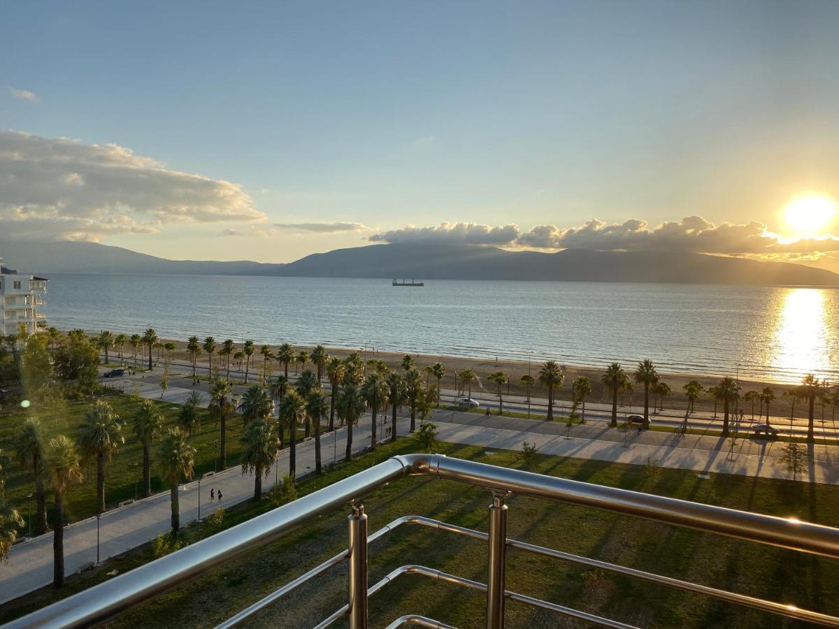 Sea Side Apartment Vlore Bagian luar foto