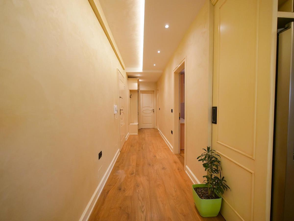 Sea Side Apartment Vlore Bagian luar foto
