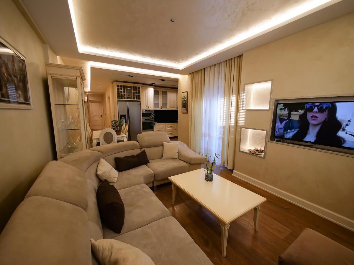 Sea Side Apartment Vlore Bagian luar foto