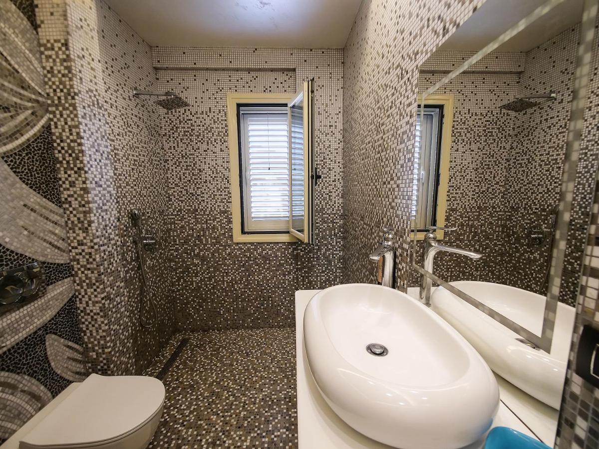 Sea Side Apartment Vlore Bagian luar foto