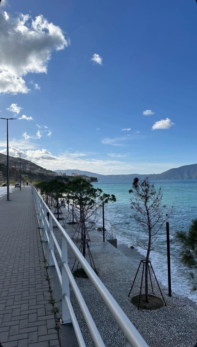 Sea Side Apartment Vlore Bagian luar foto